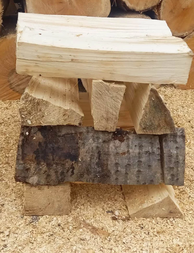 Как выбрать сухие колотые дрова